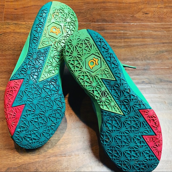 Men’s Nike KD athletic shoes size 6 - Picture 6 of 8